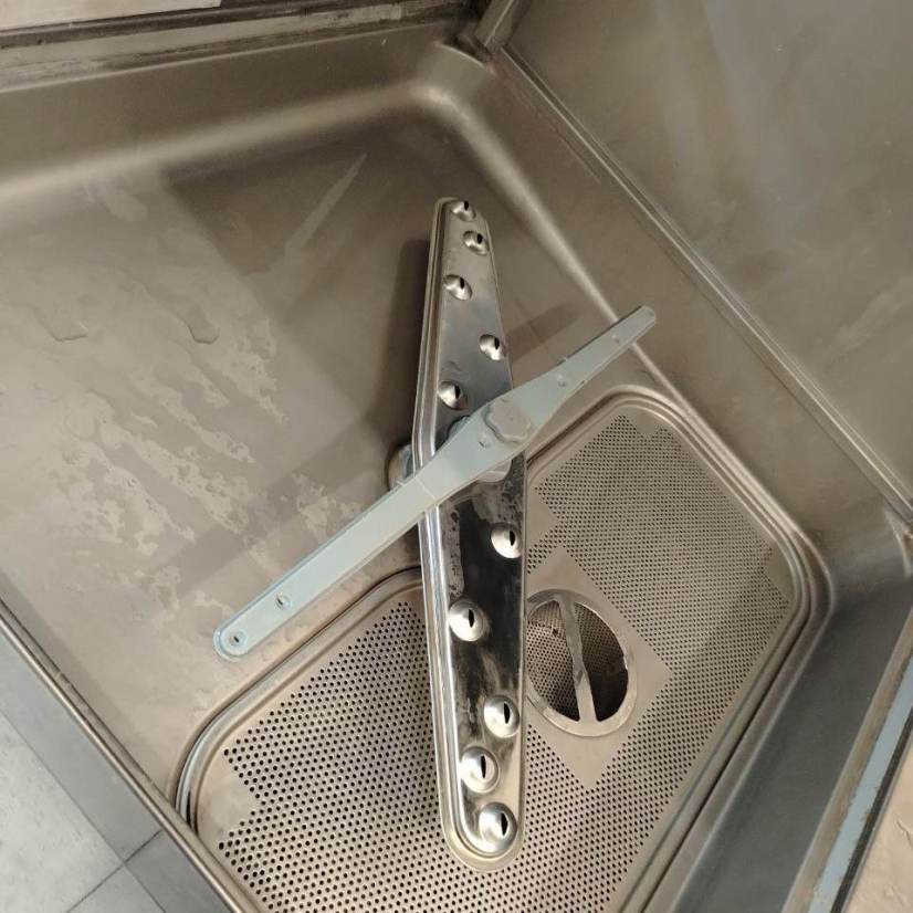 Посудомоечная машина Silanos после очистки